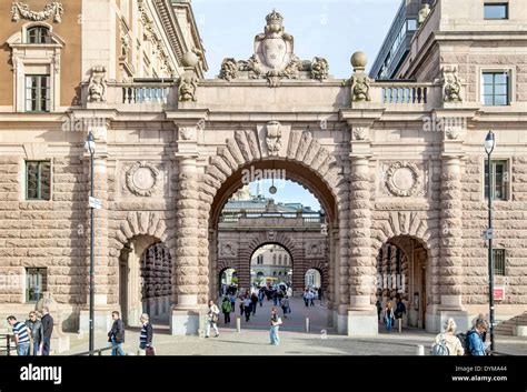 parlay svenska|PARLIAMENT .